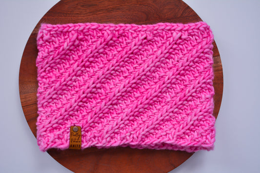 Adult North Road Cowl - Neon Pink